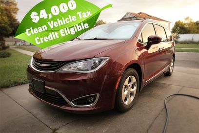 Used 2018 Chrysler Pacifica Touring-L