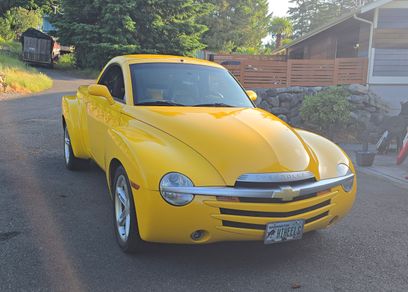 Used 2005 Chevrolet SSR w/ Preferred Equipment Group
