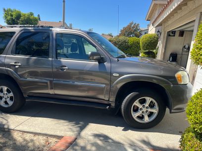 Used 2005 MAZDA Tribute s w/ Package 1