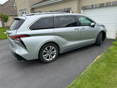 Used 2021 Toyota Sienna Platinum