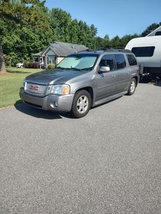 Used 2005 GMC Envoy XL Denali