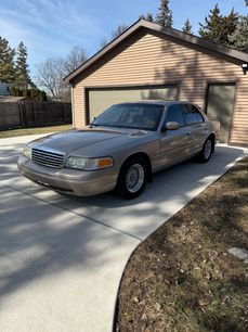 Used 1998 Ford Crown Victoria