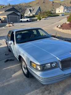 Used 1997 Lincoln Town Car Executive