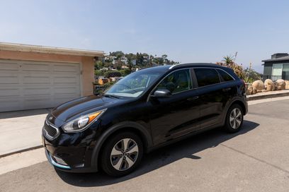 Used 2018 Kia Niro LX