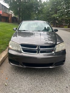 Used 2014 Dodge Avenger SE