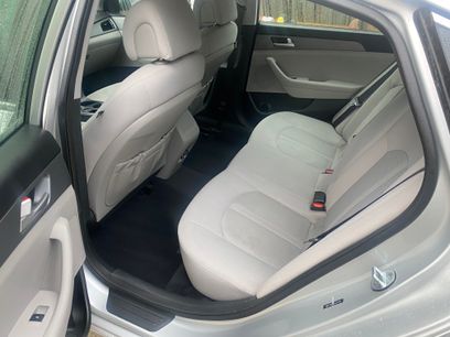 Used 2016 Hyundai Sonata SE w/ Cargo Package