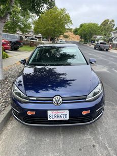 Used 2019 Volkswagen e-Golf SE w/ Driver Assistance Package