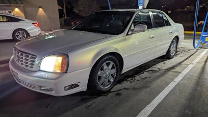 Used 2004 Cadillac De Ville DTS w/ Equipment Group