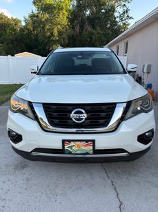 Used 2017 Nissan Pathfinder Platinum