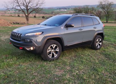 Used 2014 Jeep Cherokee Trailhawk w/ Leather Interior Group