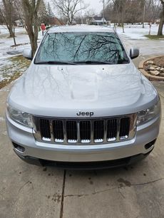 Used 2011 Jeep Grand Cherokee Laredo
