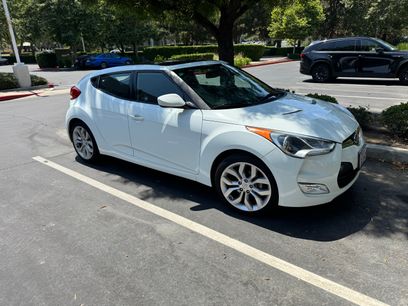 Used 2013 Hyundai Veloster w/ Style Pkg