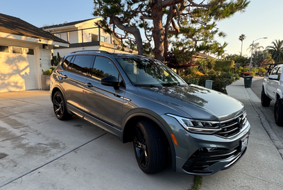 Used 2024 Volkswagen Tiguan SE R-Line