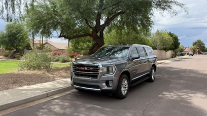 Used 2022 GMC Yukon XL SLT w/ SLT Premium Package