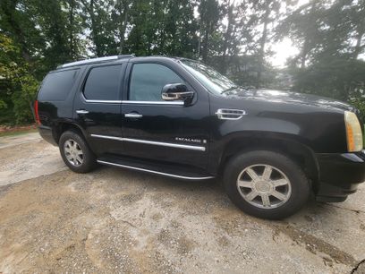 Used 2007 Cadillac Escalade AWD w/ Information Package