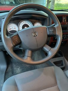 Used 2005 Dodge Dakota SLT