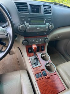 Used 2010 Toyota Highlander Limited