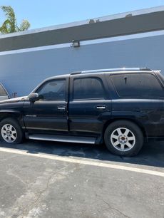 Used 2002 Cadillac Escalade AWD