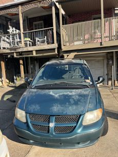 Used 2002 Dodge Caravan SE