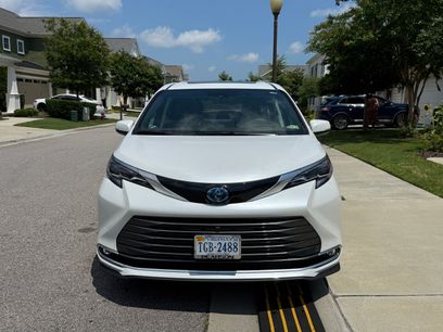 Used 2024 Toyota Sienna Platinum