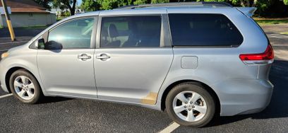 Used 2014 Toyota Sienna LE