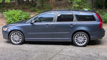 Used 2011 Volvo V50 T5