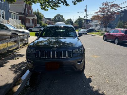 Used 2021 Jeep Grand Cherokee Laredo