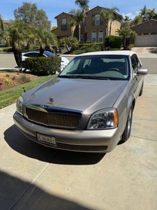 Used 2004 Cadillac De Ville Sedan w/ Trunk Convenience Package
