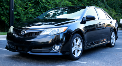 Used 2014 Toyota Camry SE
