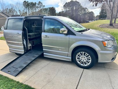 Used 2016 Chrysler Town & Country Touring-L