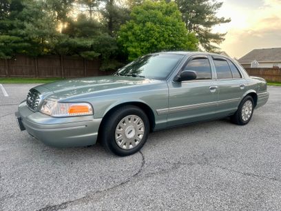 Used 2005 Ford Crown Victoria