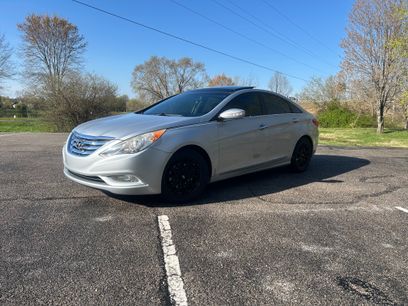 Used 2012 Hyundai Sonata Limited w/ Navigation Pkg