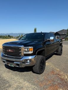 Used 2019 GMC Sierra 2500 SLT w/ Duramax Plus Package