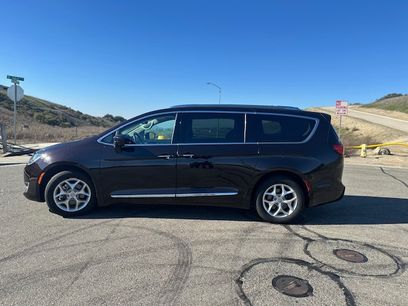 Used 2017 Chrysler Pacifica Touring-L Plus