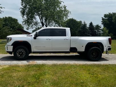 Used 2022 GMC Sierra 3500 Denali w/ Denali Ultimate Package