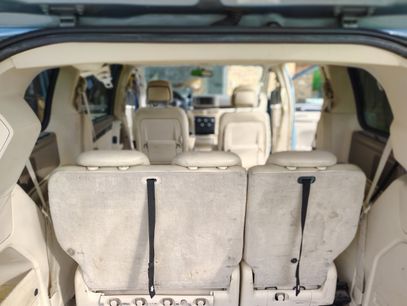 Used 2010 Volkswagen Routan SE