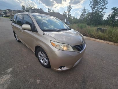 Used 2011 Toyota Sienna LE