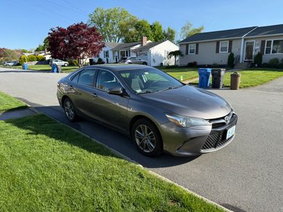 Used 2017 Toyota Camry SE