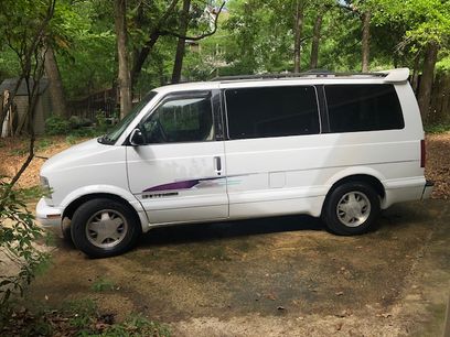 Used 2000 GMC Safari AWD w/ Sle Marketing Option Pkg 2