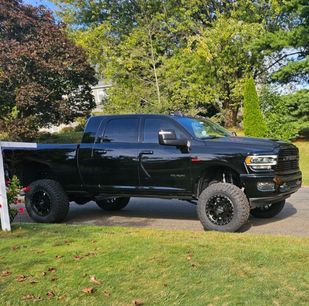 Used 2024 RAM 2500 Laramie w/ Night Edition
