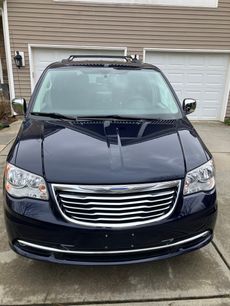 Used 2015 Chrysler Town & Country Touring-L w/ Driver Convenience Group