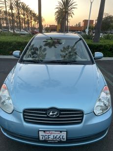 Used 2011 Hyundai Accent GLS w/ Premium Pkg 4