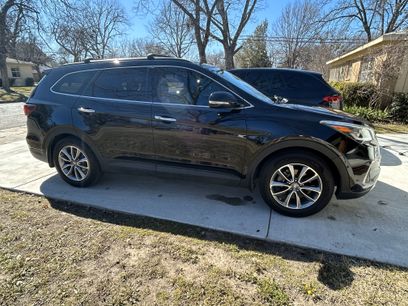 Used 2017 Hyundai Santa Fe SE w/ SE Premium Package 02