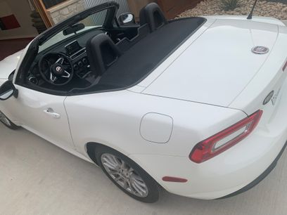 Used 2019 FIAT 124 Spider Classica