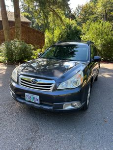 Used 2011 Subaru Outback 2.5i Premium w/ All-Weather Pkg
