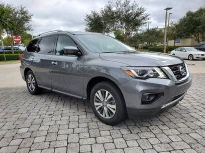 Used 2019 Nissan Pathfinder SV