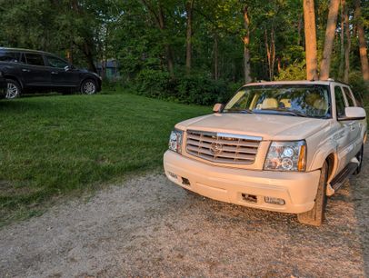 Used 2004 Cadillac Escalade ESV AWD