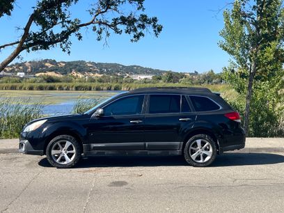 Used 2013 Subaru Outback 2.5i Limited w/ Special Appearance Pkg