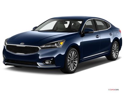 Used 2017 Kia Cadenza Premium w/ Luxury Package