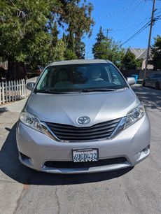 Used 2012 Toyota Sienna LE